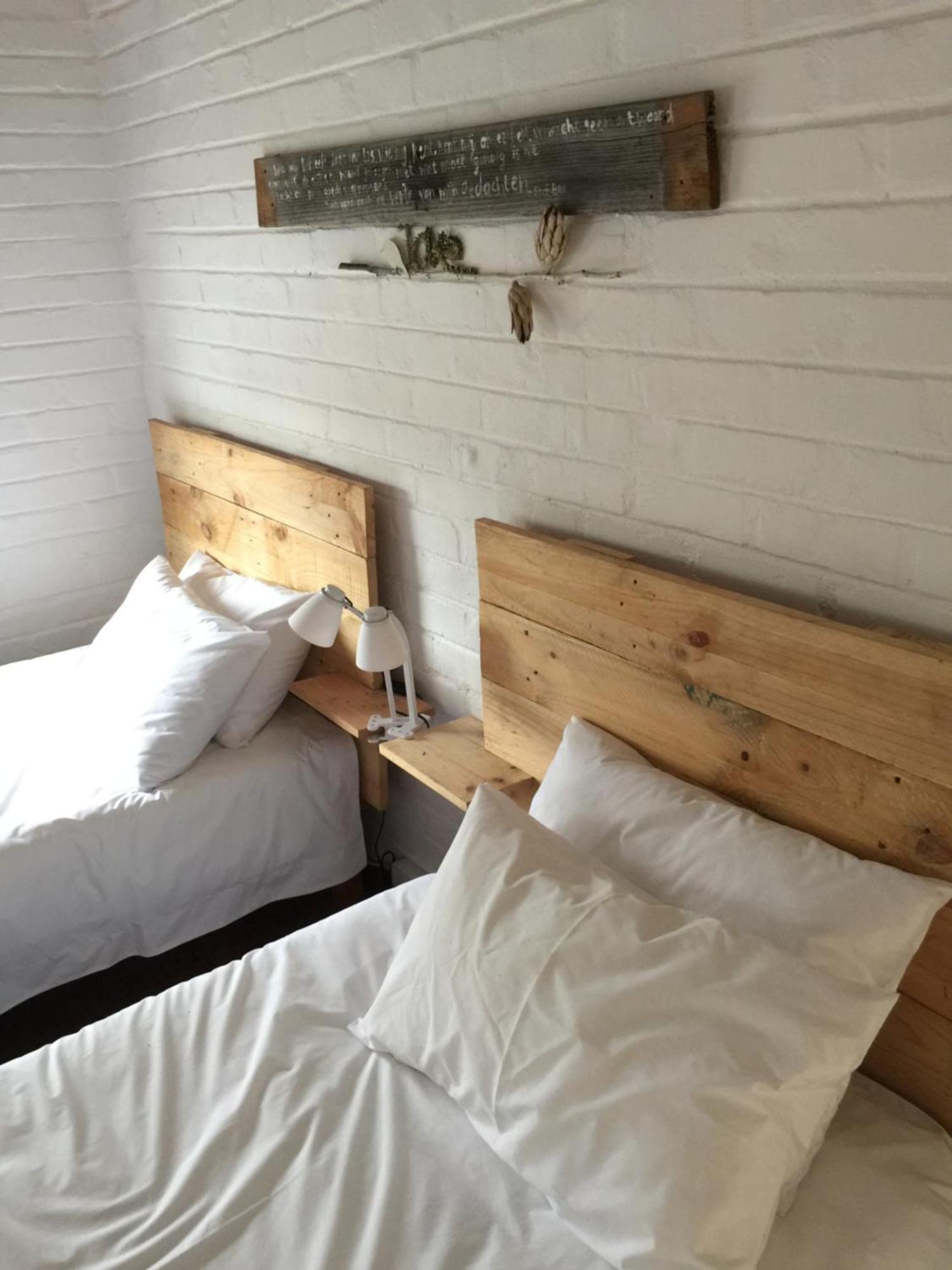 Stone'S Throw Villa Херманус Екстериор снимка
